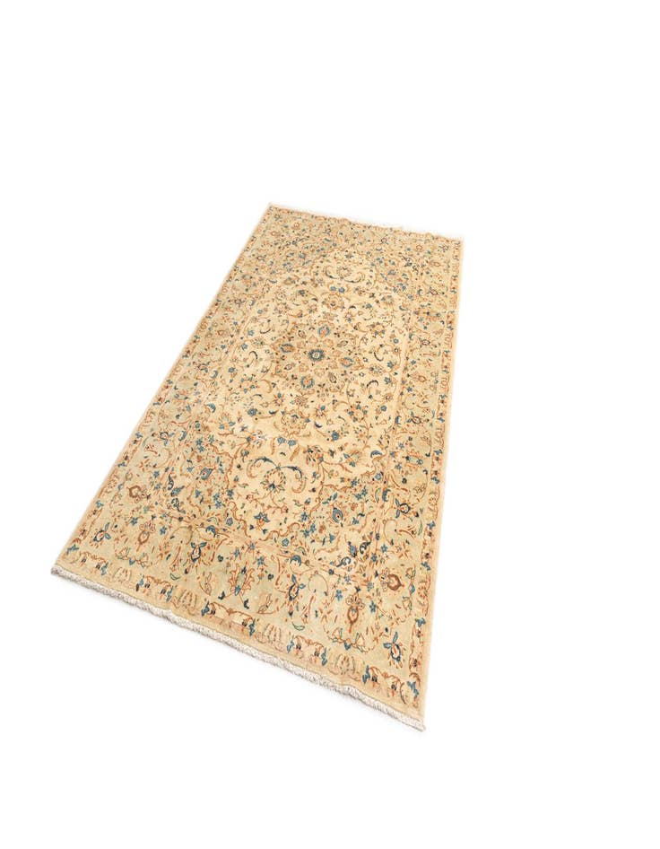 Detail image of 6' 4 x 9' 11 Kashan Rug