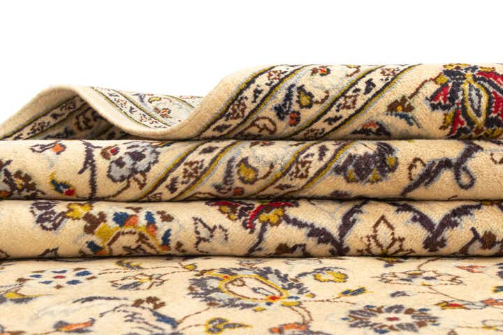 6' 8 x 10' 3 Kashan Rug