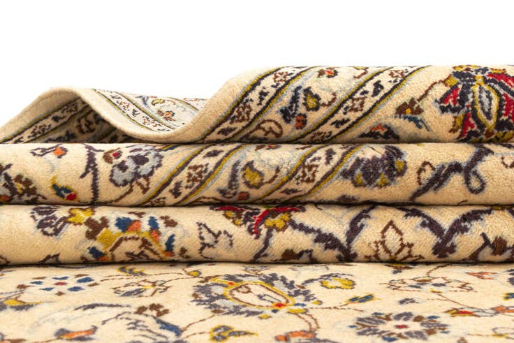 Detail image of 6' 8 x 10' 3 Kashan Rug