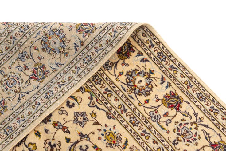 Detail image of 6' 8 x 10' 3 Kashan Rug
