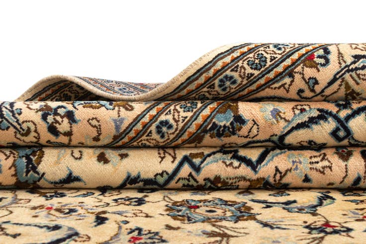 Detail image of 6' 5 x 10' Kashan Rug