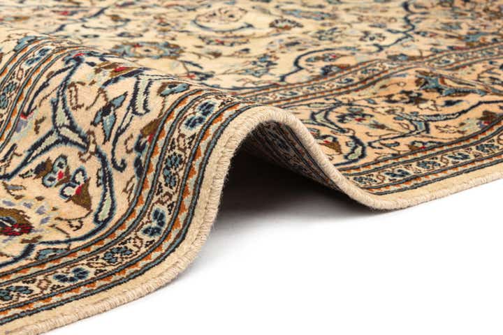 6' 5 x 10' Kashan Rug