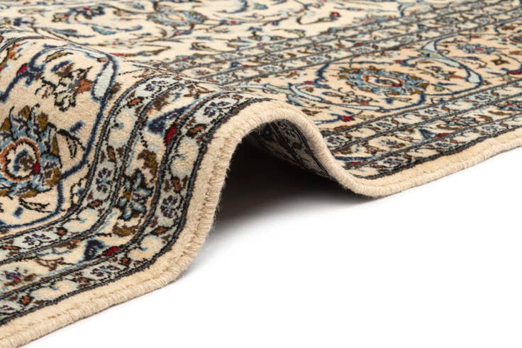 Detail image of 8' 2 x 11' 11 Kashan Rug