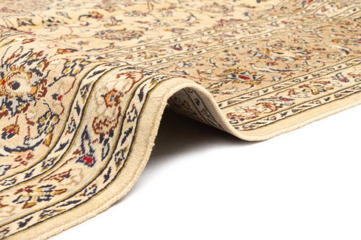 Detail image of 8' 2 x 11' 11 Kashan Rug