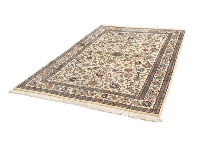 Detail image of 6' x 8' 9 Kashan Wool Rug