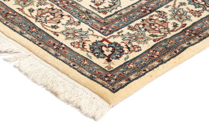 6' x 8' 9 Kashan Wool Rug