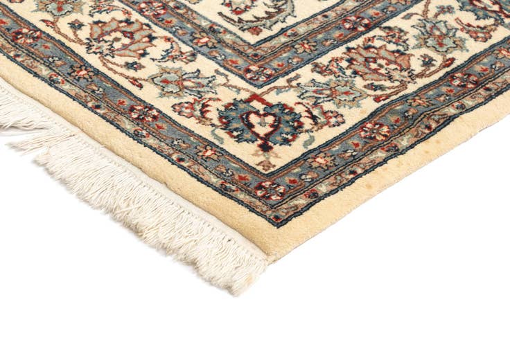 Detail image of 6' x 8' 9 Kashan Wool Rug