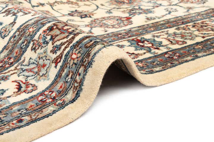 6' x 8' 9 Kashan Wool Rug