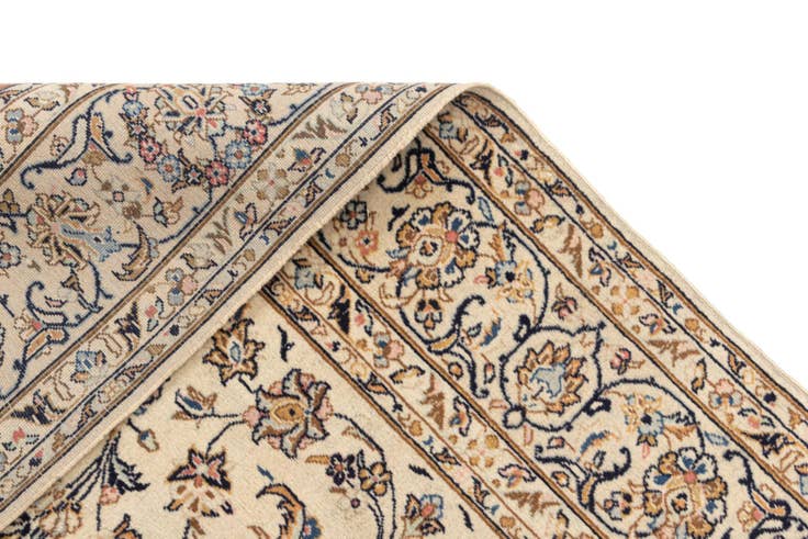 Detail image of 6' 5 x 9' 9 Kashan Wool Rug