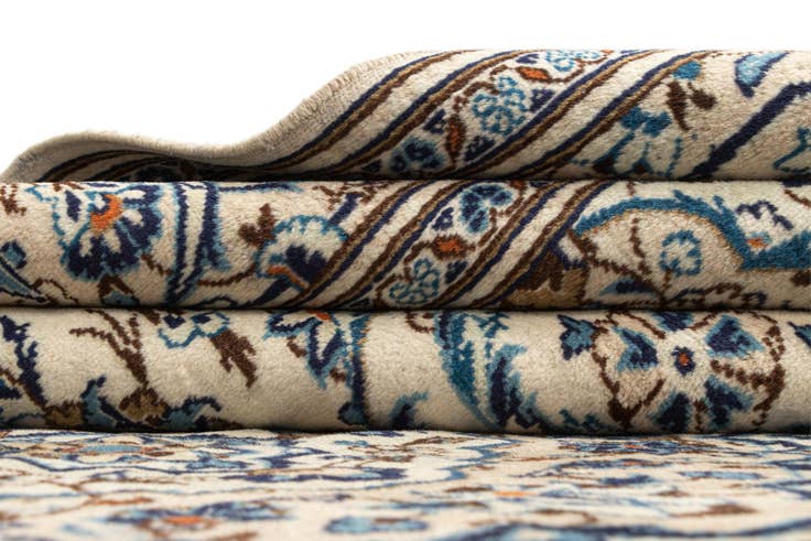 Detail image of 6' 9 x 10' 4 Kashan Wool Rug