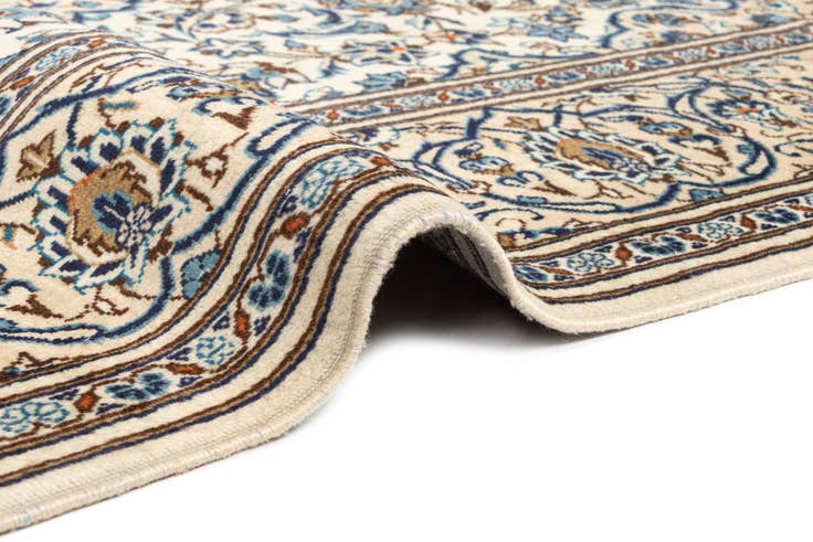 Detail image of 6' 9 x 10' 4 Kashan Wool Rug