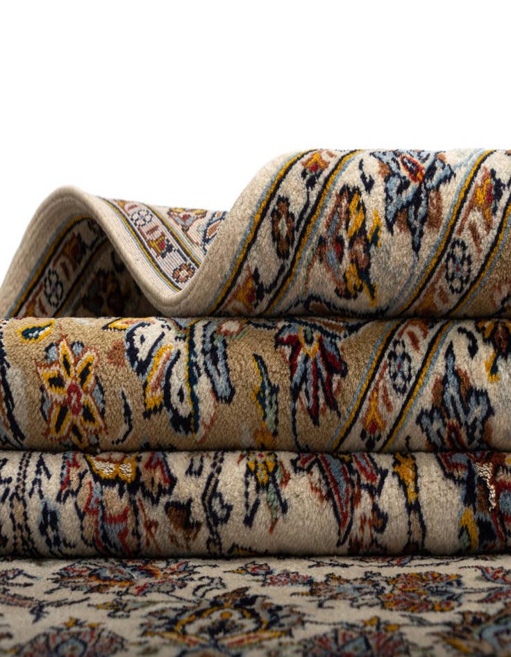 Detail image of 9' 8 x 12' 11 Kashan Wool Rug