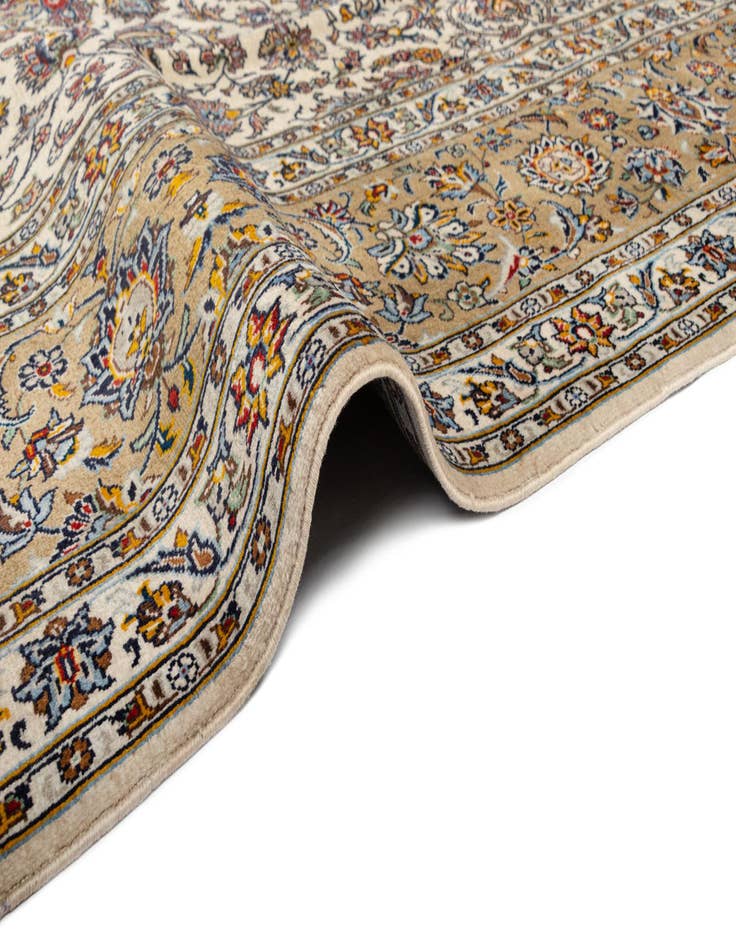 Detail image of 9' 8 x 12' 11 Kashan Wool Rug