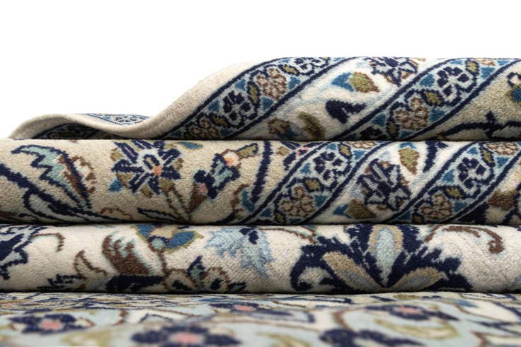 Detail image of 9' 8 x 13' 5 Kashan Wool Rug