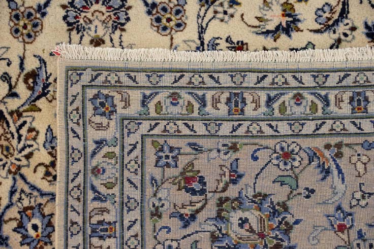Detail image of 9' 9 x 12' 11 Hand Knotted Kashan Persian Wool Rug