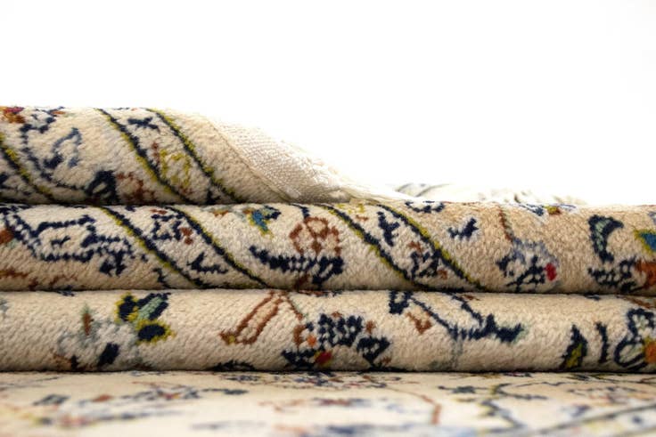 Detail image of 8' x 11' 2 Hand Knotted Kashan Persian Wool Rug