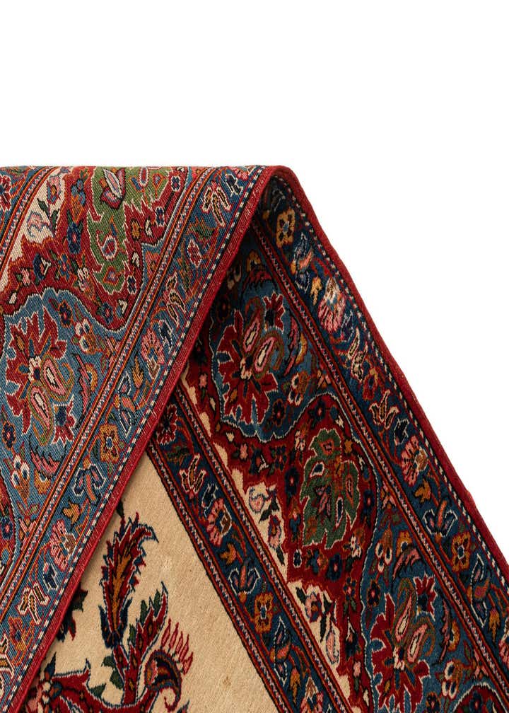 4' 11 x 6' 10 Kashan Rug