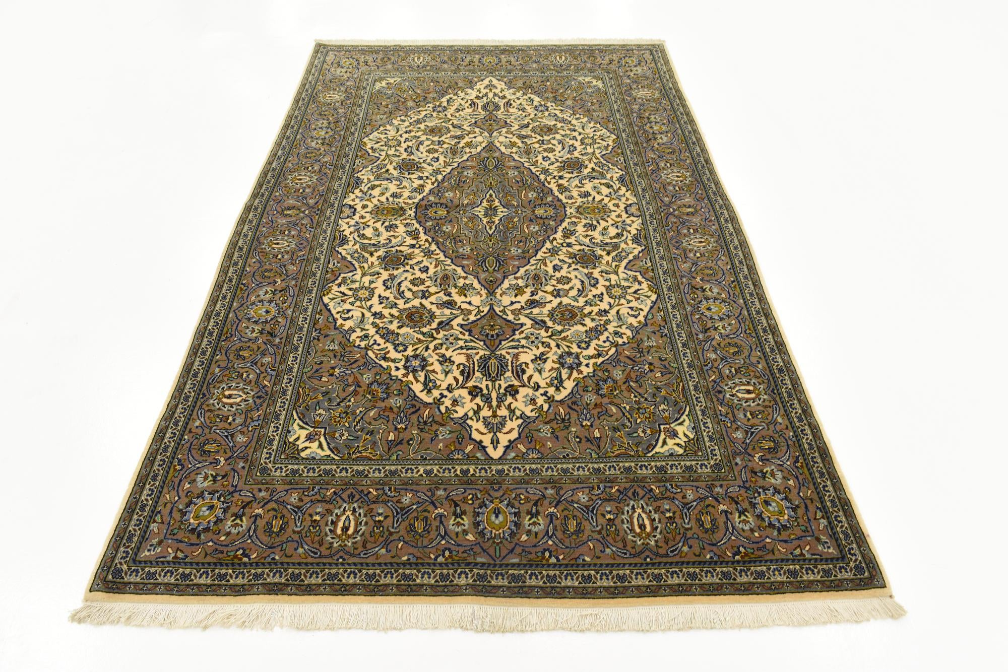 4' 6 x 7' 4 Hand Knotted Kashan Persian Rug