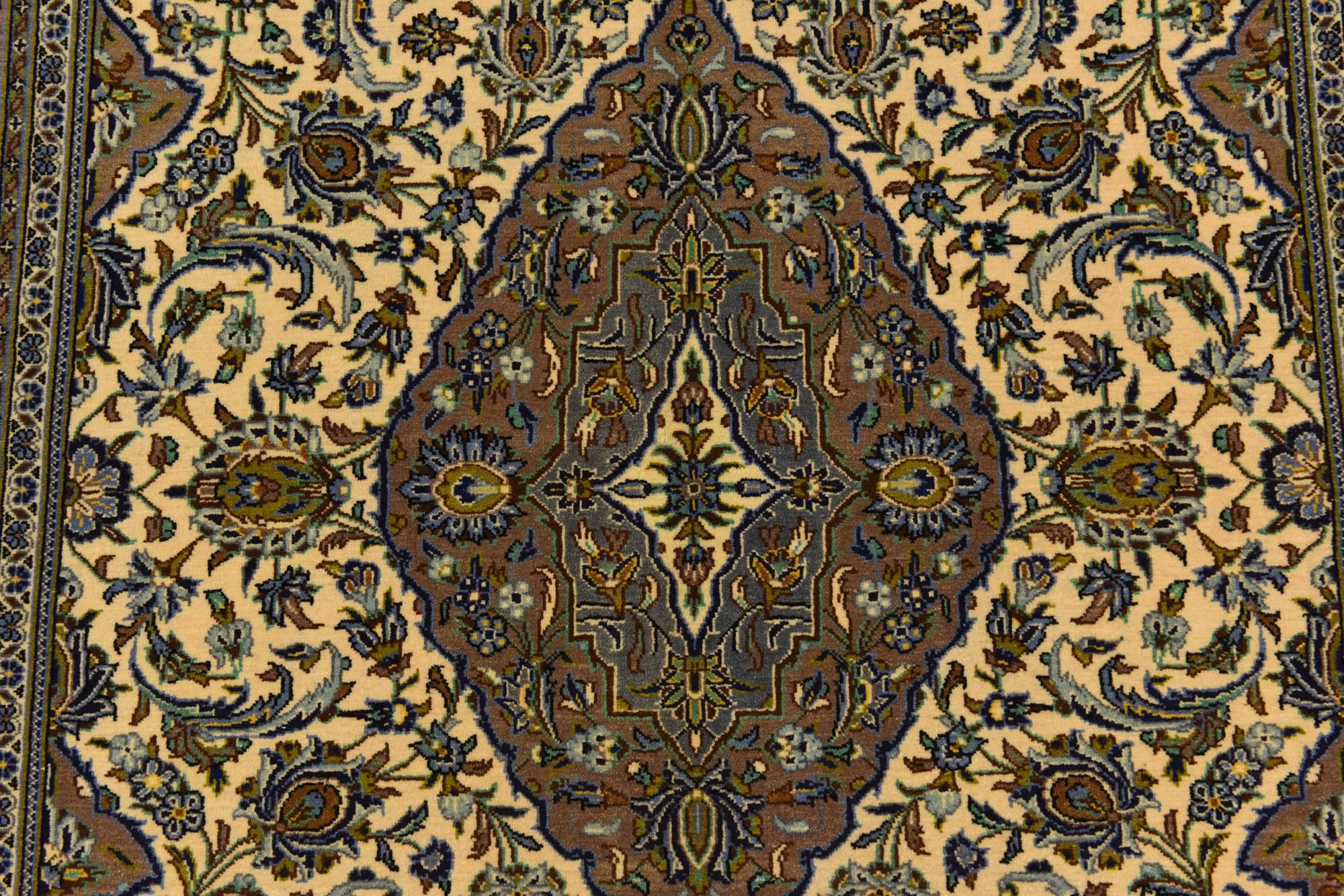 4' 6 x 7' 4 Hand Knotted Kashan Persian Rug