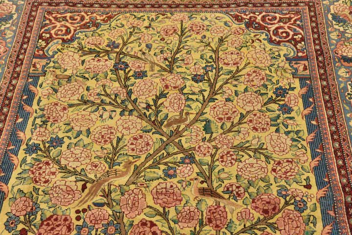 4' 6 x 6' 9 Hand Knotted Kashan Persian Rug