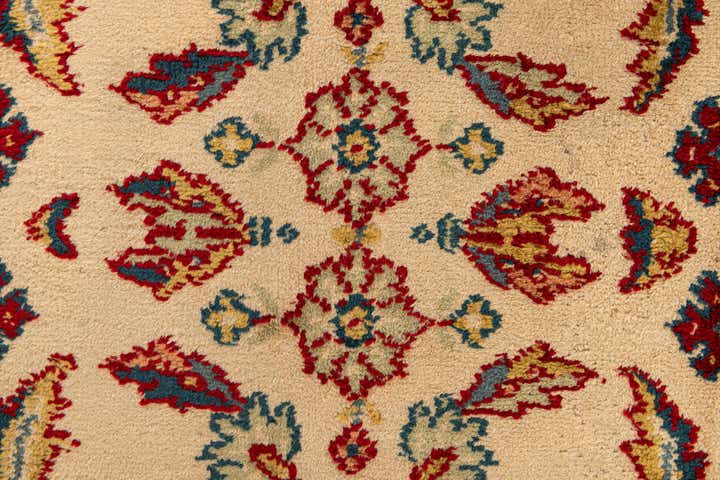 3' 11 x 7' 3 Hand Knotted Kashan Wool Rug