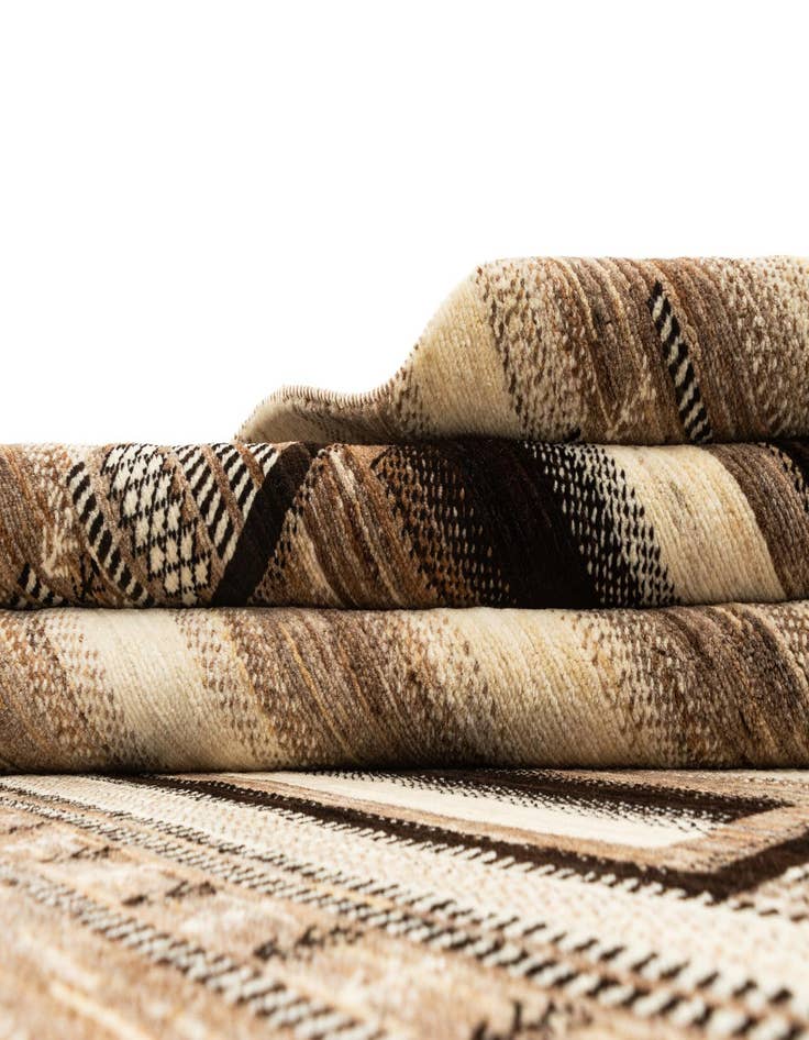 Detail image of 5' x 6' 10 Hand Knotted Kashkuli Rug