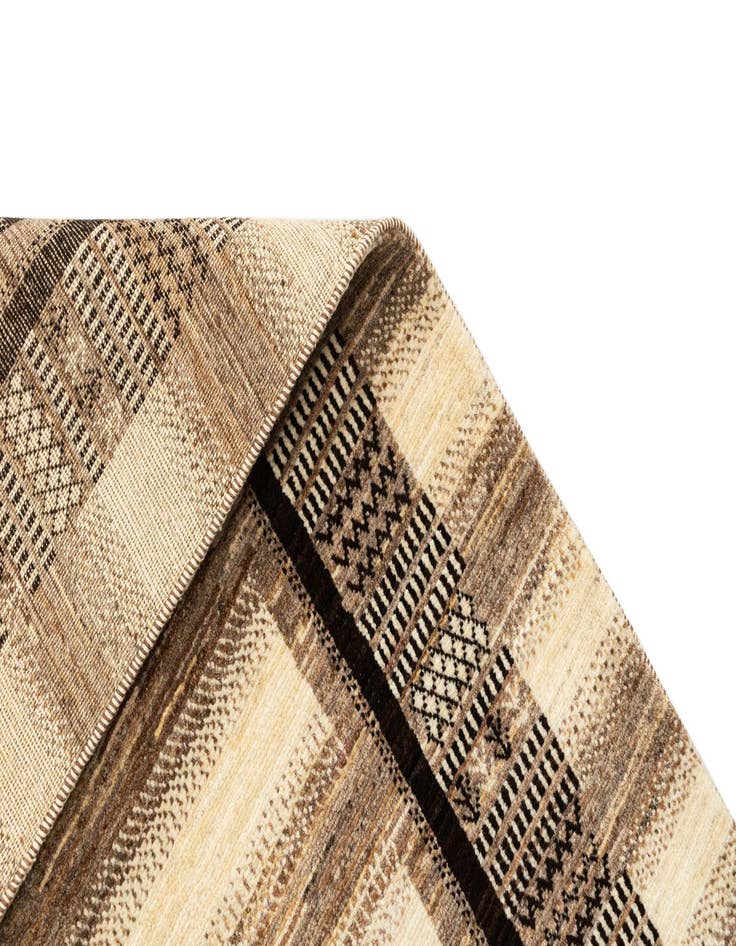 Detail image of 5' x 6' 10 Hand Knotted Kashkuli Rug