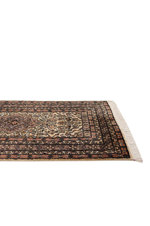 Detail image of 3' 2 x 5' 2 Hand Knotted Kashmir Oriental Rug