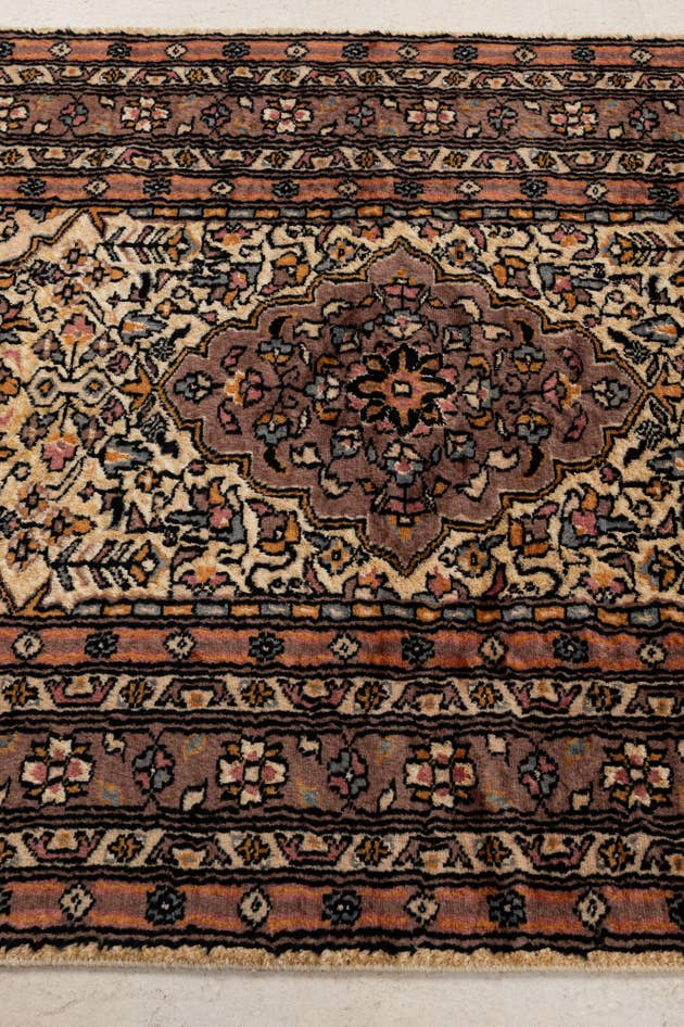Detail image of 3' 2 x 5' 2 Hand Knotted Kashmir Oriental Rug
