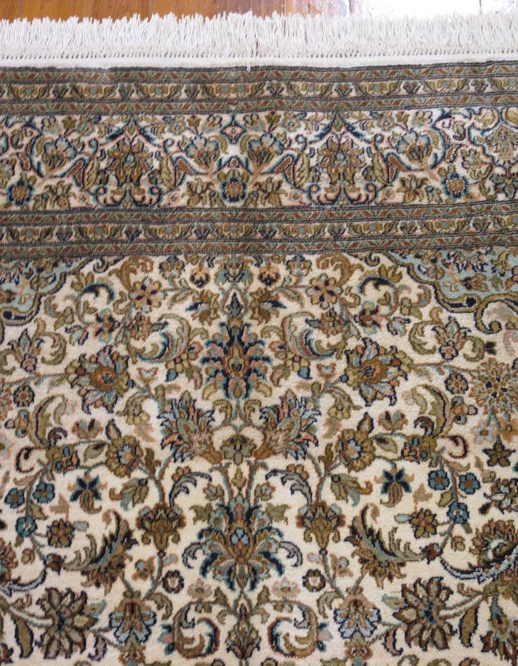 Detail image of 5' 3 x 7' 3 Hand Knotted Kashmir Oriental Rug