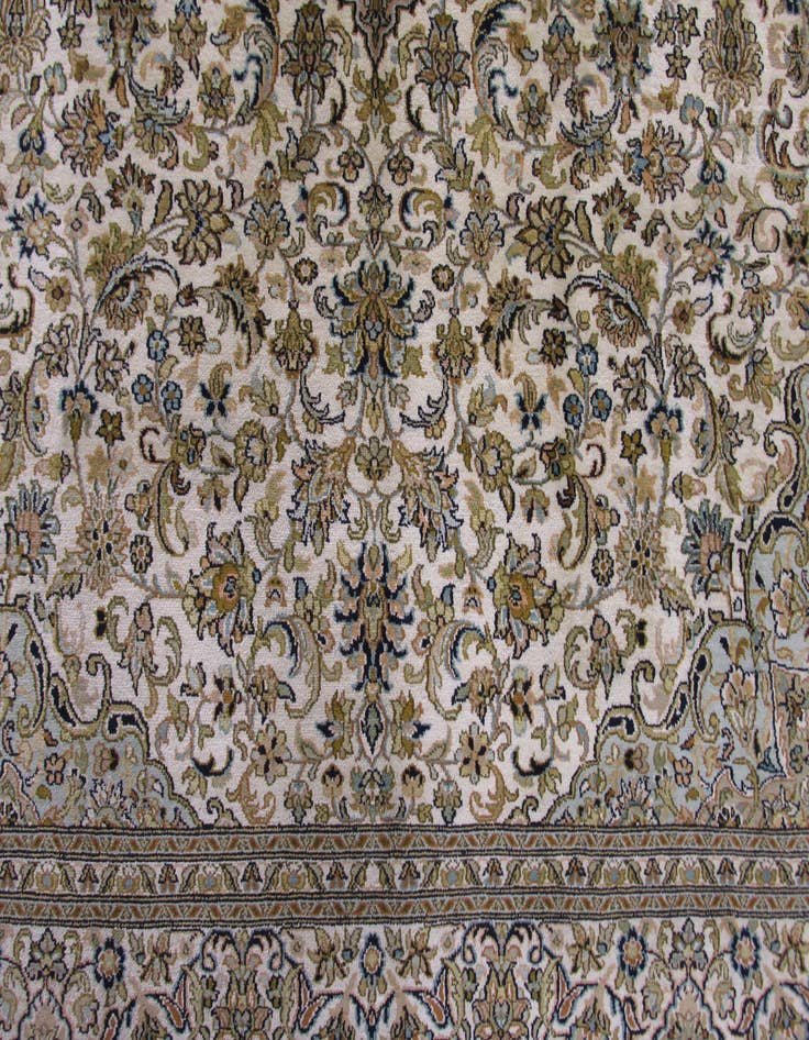 Detail image of 5' 3 x 7' 3 Hand Knotted Kashmir Oriental Rug