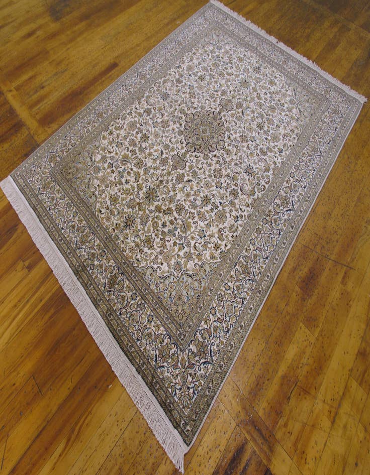 Detail image of 5' 3 x 7' 3 Hand Knotted Kashmir Oriental Rug