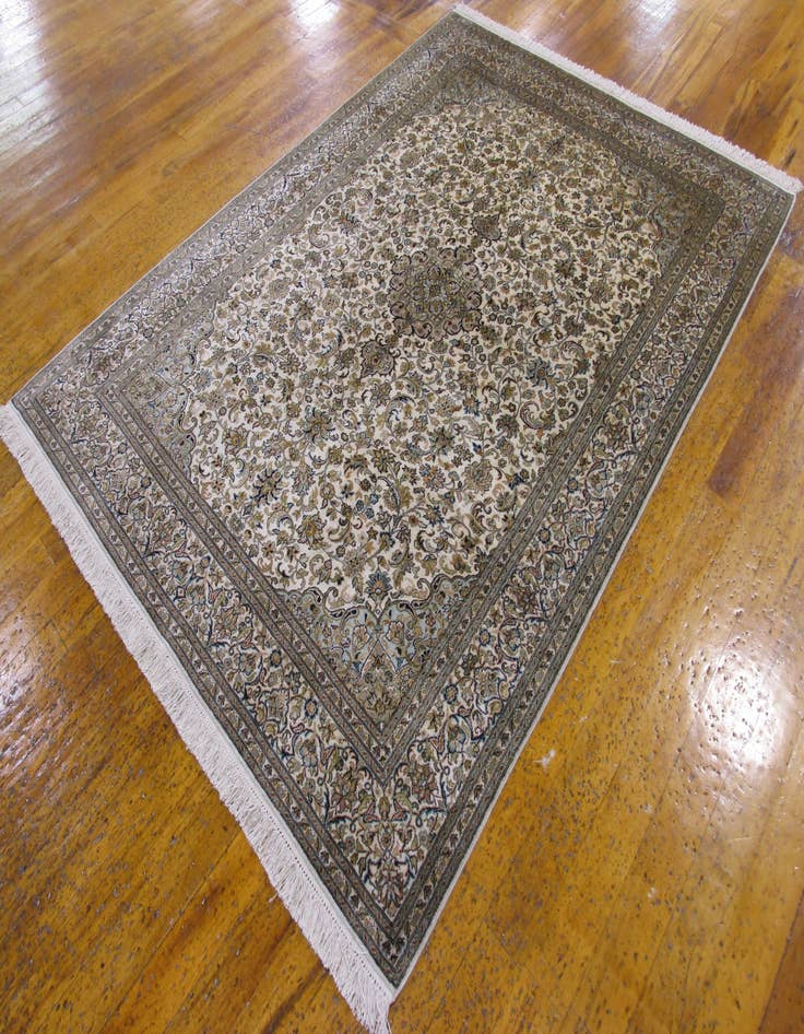 Detail image of 5' 3 x 7' 3 Hand Knotted Kashmir Oriental Rug