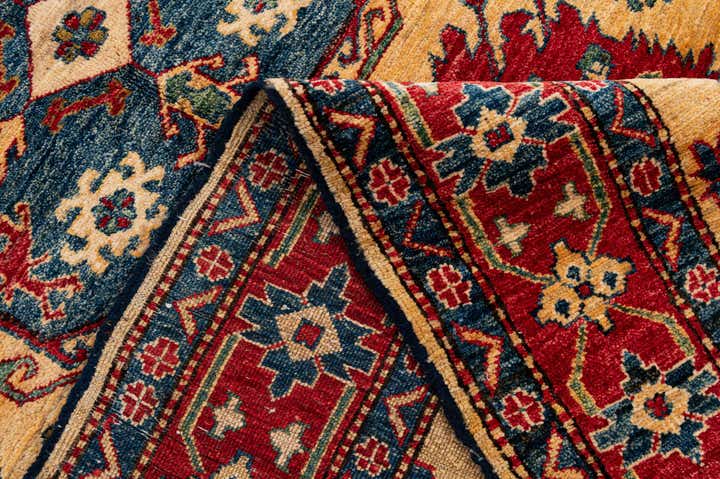 4' 9 x 8' 4 Hand Knotted Kazak Wool Rug
