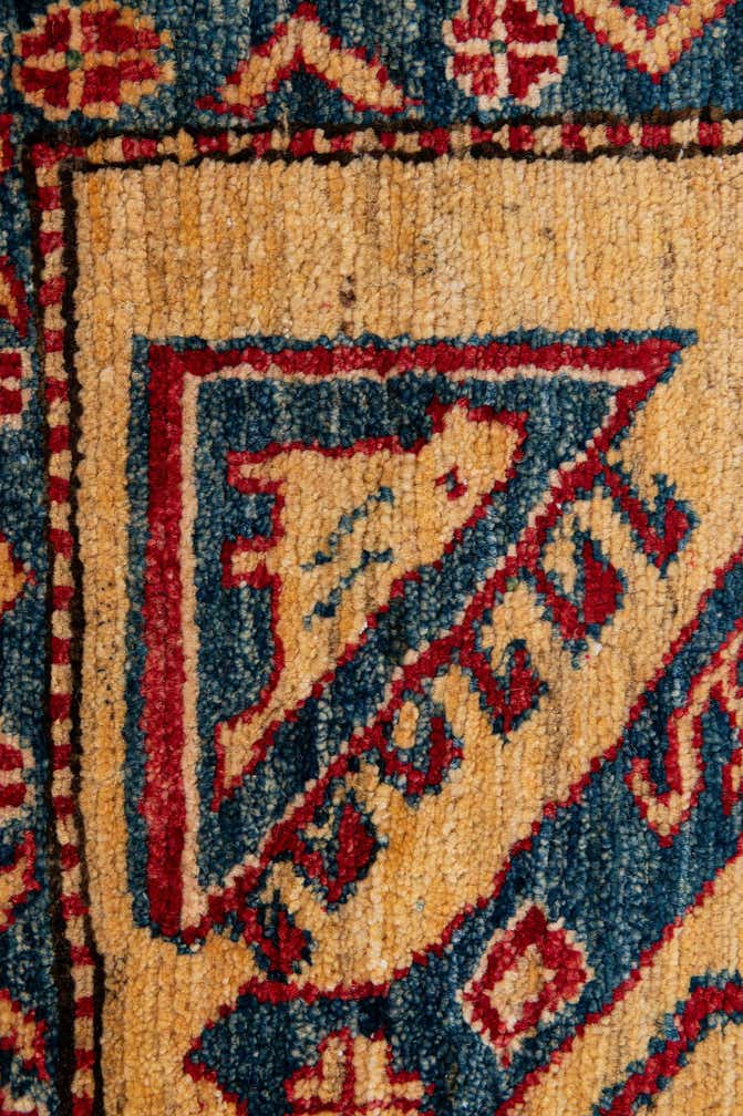 4' 9 x 8' 4 Hand Knotted Kazak Wool Rug