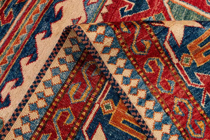 5' 10 x 8' 6 Hand Knotted Kazak Wool Rug
