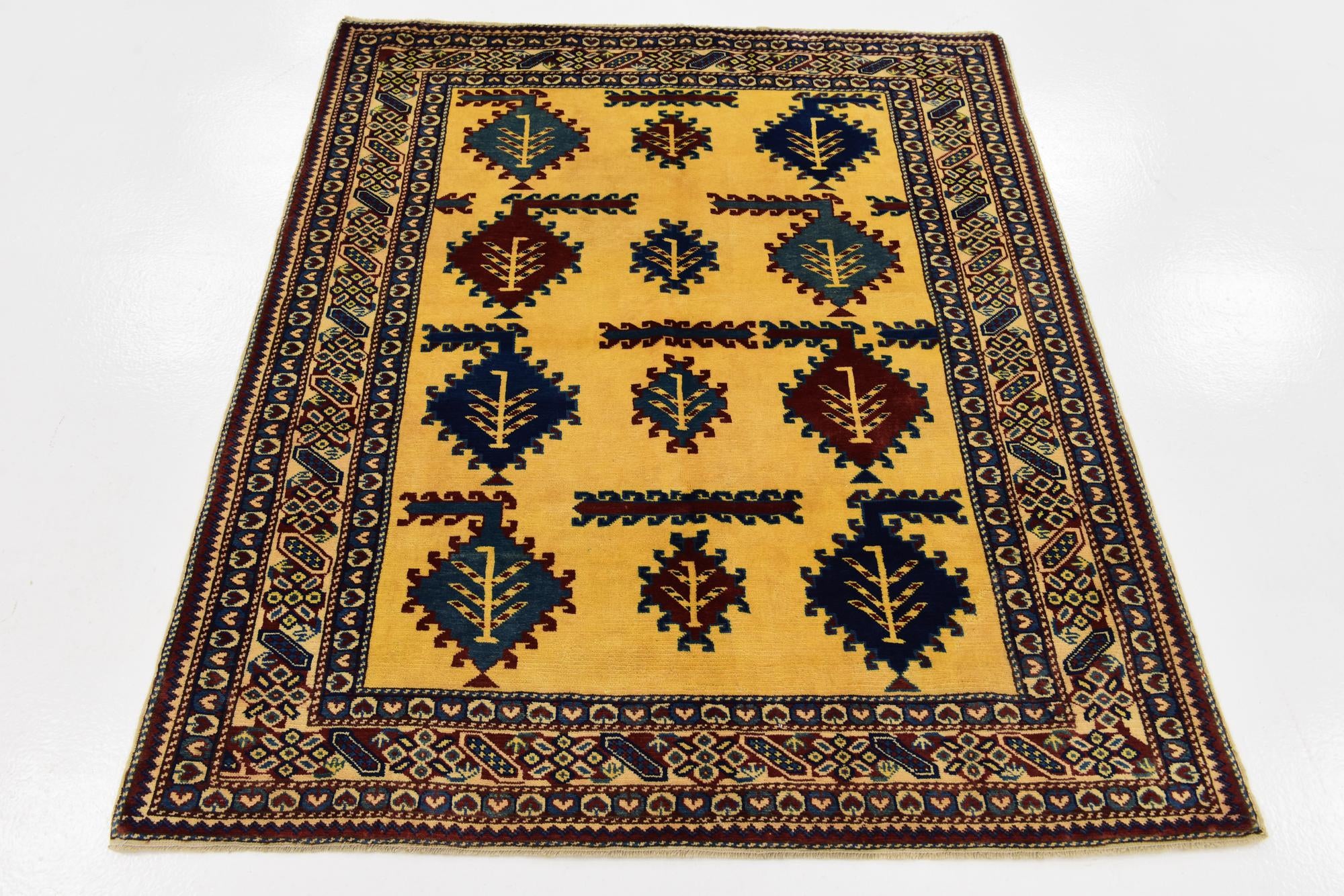 4' 3 x 5' 3 Hand Knotted Kazak Rug