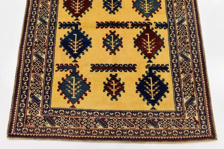 Detail image of 4' 3 x 5' 3 Hand Knotted Kazak Rug