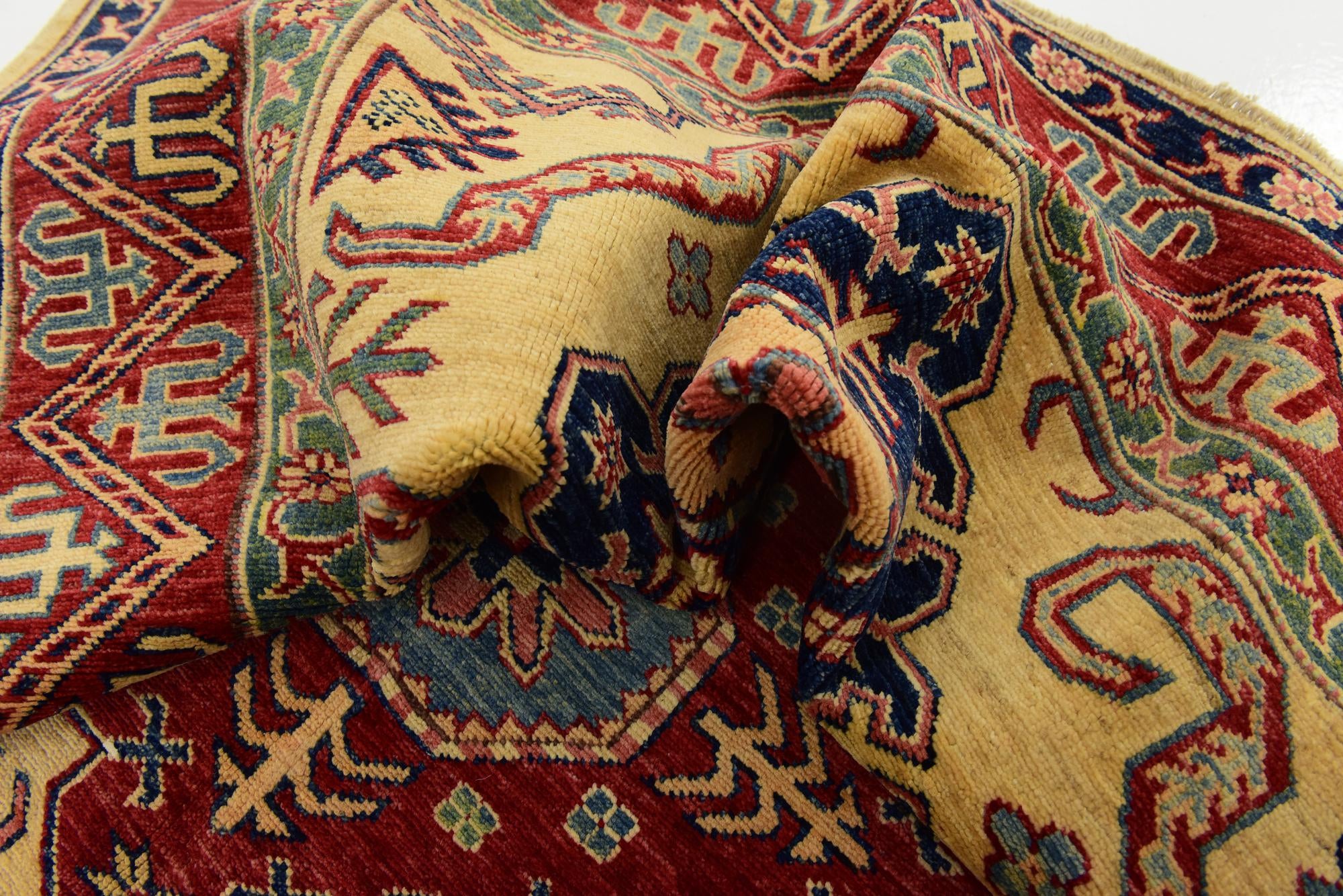 4' 9 x 6' 7 Hand Knotted Kazak Rug