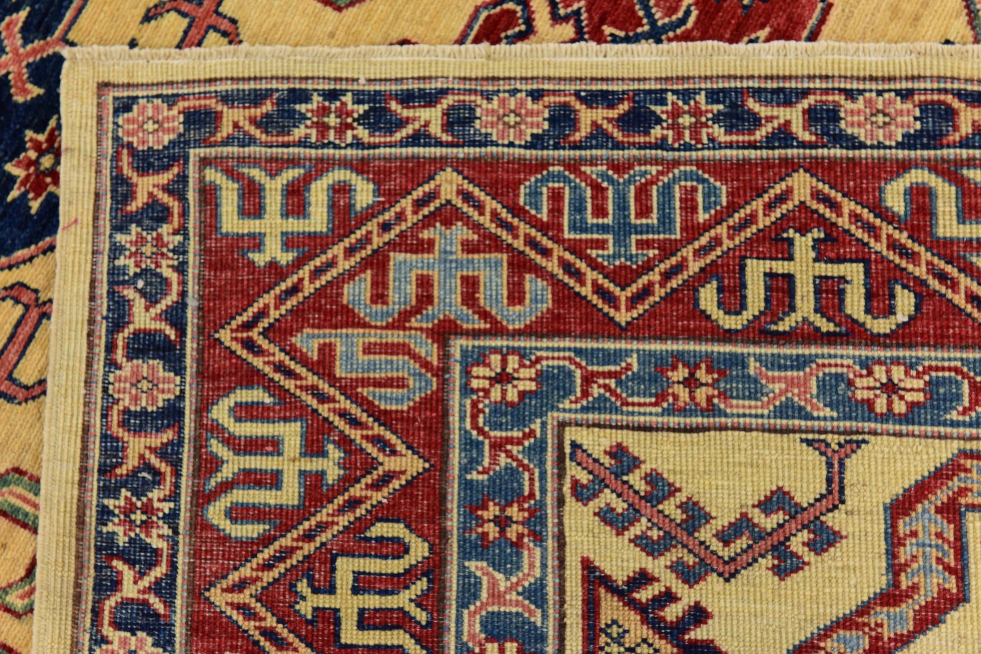 4' 9 x 6' 7 Hand Knotted Kazak Rug