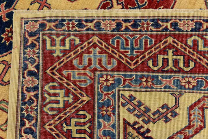 4' 9 x 6' 7 Hand Knotted Kazak Rug