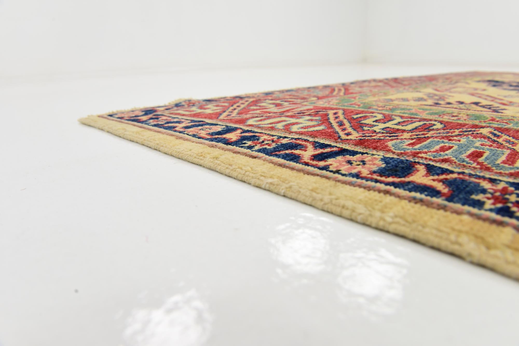 4' 9 x 6' 7 Hand Knotted Kazak Rug