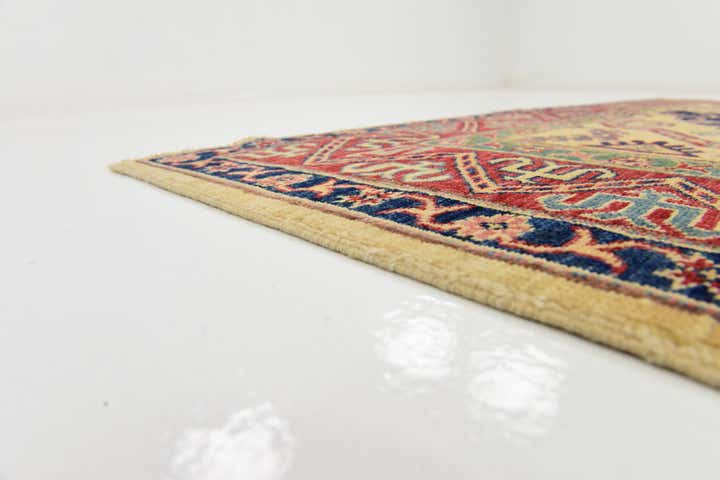 4' 9 x 6' 7 Hand Knotted Kazak Rug