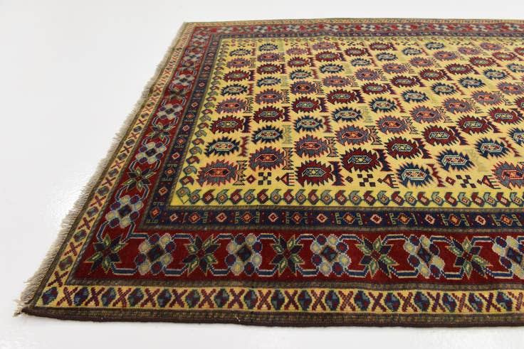 Detail image of 4' x 5' 6 Hand Knotted Kazak Rug