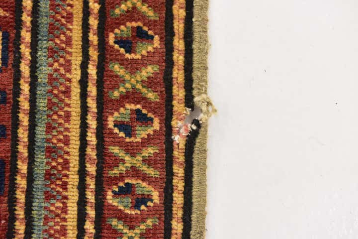 4' 10 x 5' 10 Hand Knotted Kazak Oriental Rug