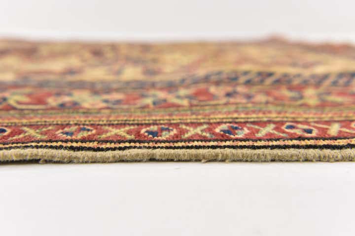 4' 10 x 5' 10 Hand Knotted Kazak Oriental Rug