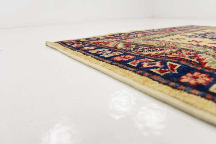 2' 9 x 4' Hand Knotted Kazak Rug