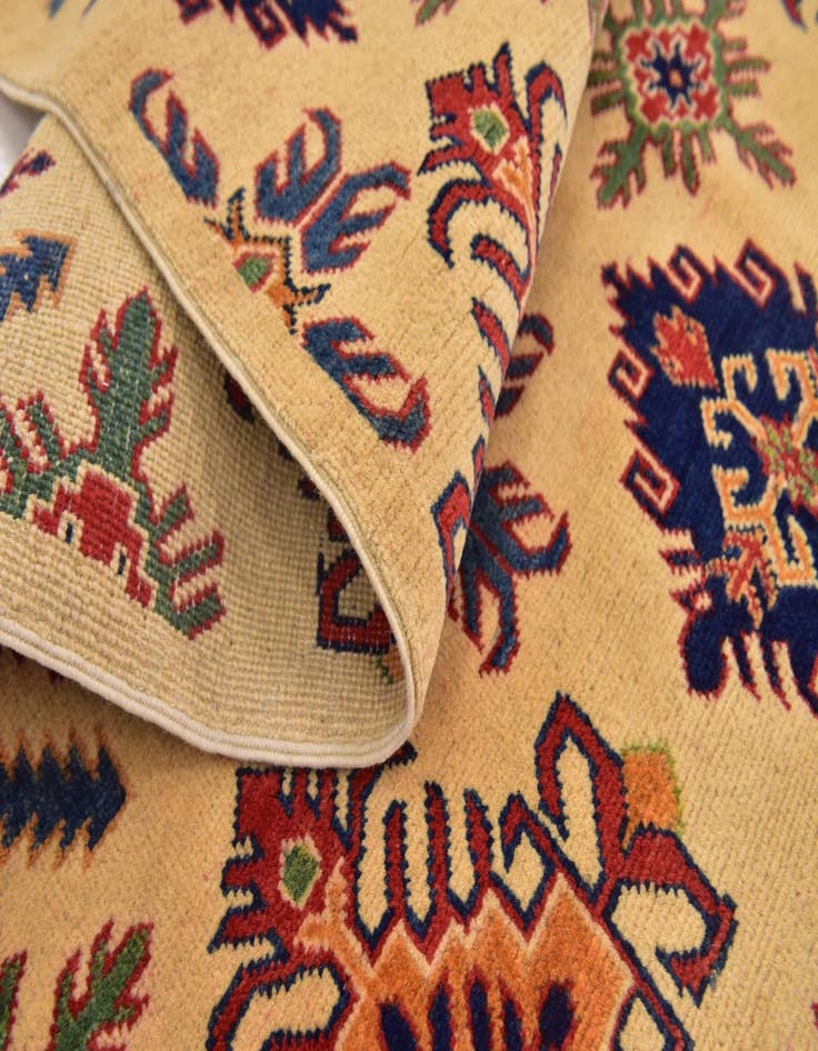 Detail image of 6' 9 x 8' 7  Hand Knotted Kazak Rug