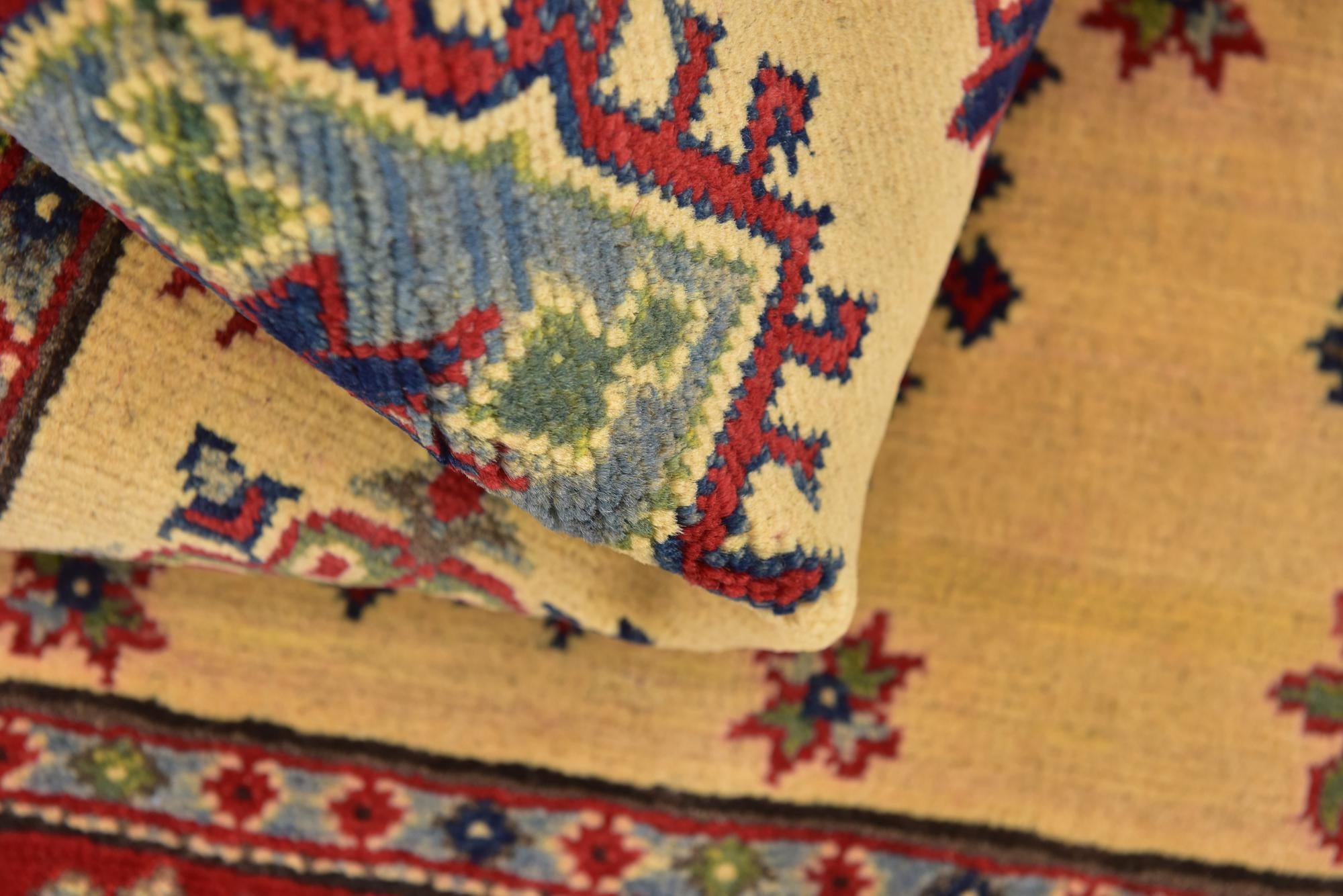 2' 9 x 4' 2 Hand Knotted Kazak Rug