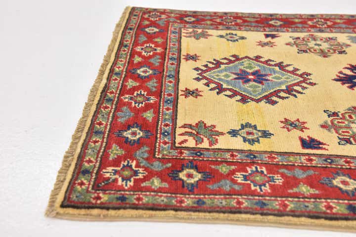 2' 9 x 4' 2 Hand Knotted Kazak Rug